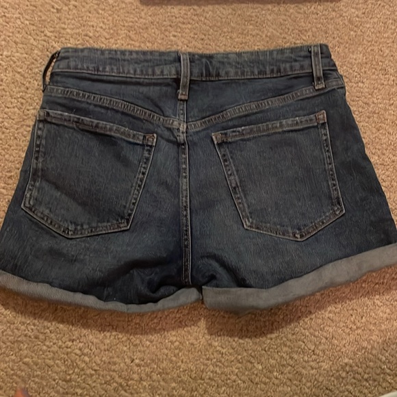 Medium-Wash Distressed Blue Denim Shorts, Old Navy High Rise Jean Shorts - Picture 3 of 4